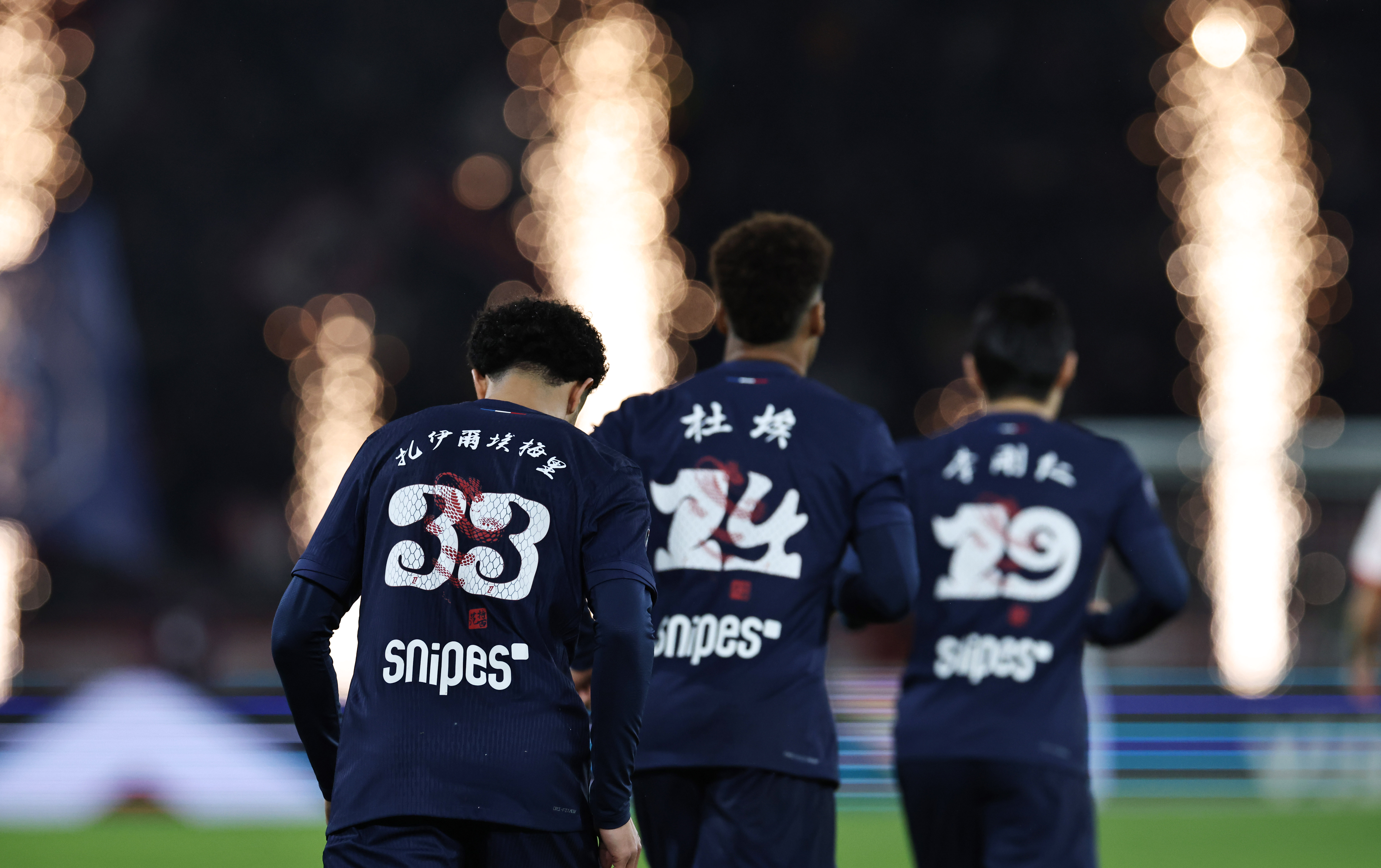 “法甲战局紧张，豪门奋力争夺最高荣誉”