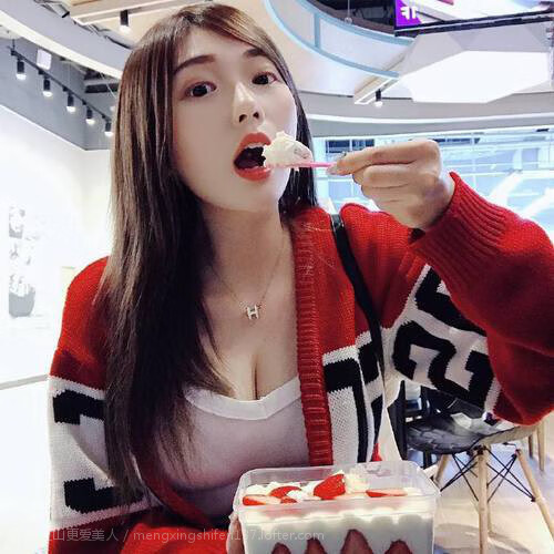 职业拳击新人王争霸赛上演精彩对决，拳击拳王争霸赛
