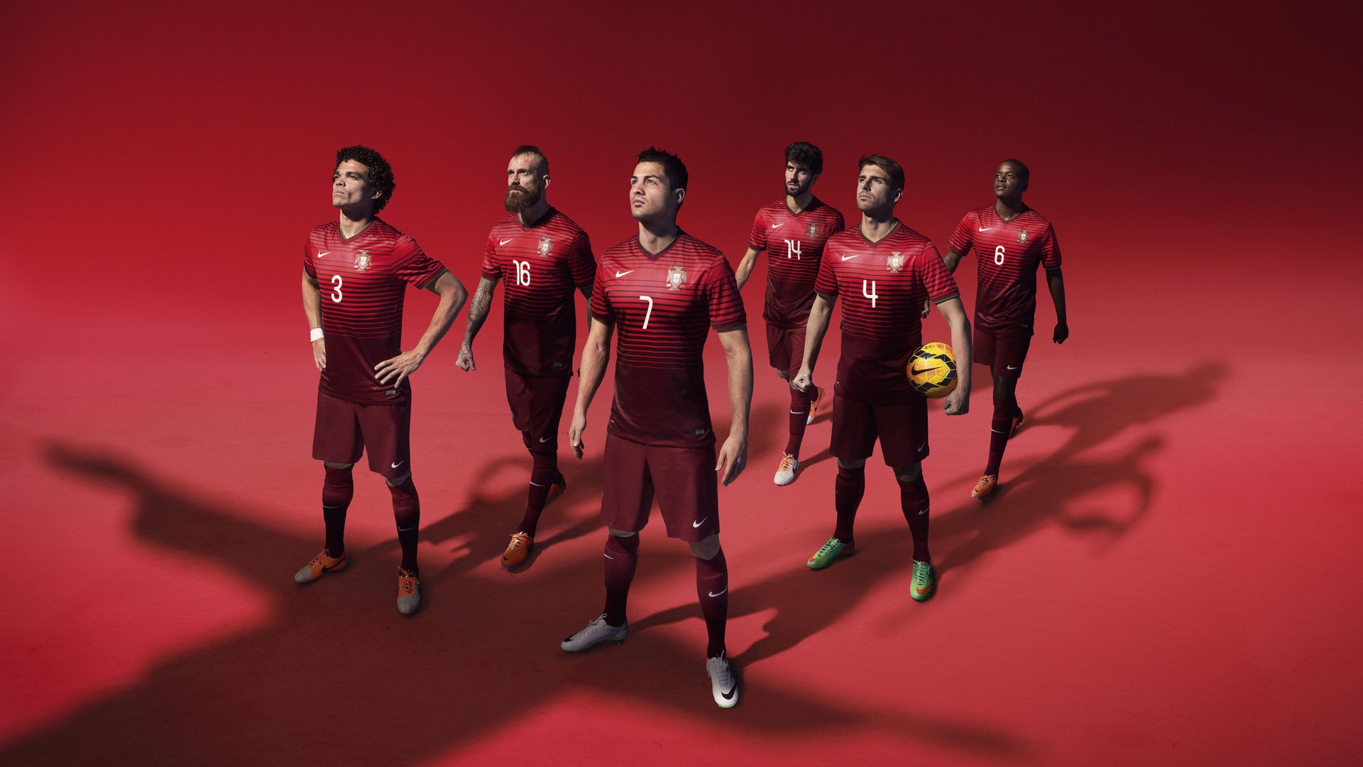 爱游戏平台-比利时男子排球队在小组赛中表现出色，晋级八强，比利时男子足球世界排名